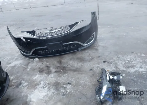 2018 Chrysler Pacifica Limited from USA, damaged, VIN 2C4RC1GG0JR310938